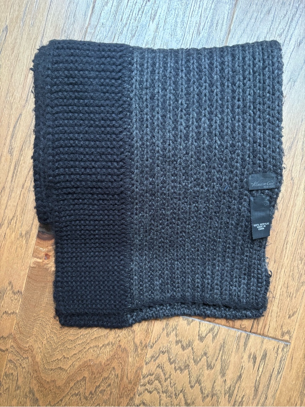 Kenneth Cole Two-Tone Black and Charcoal Knit Scarf